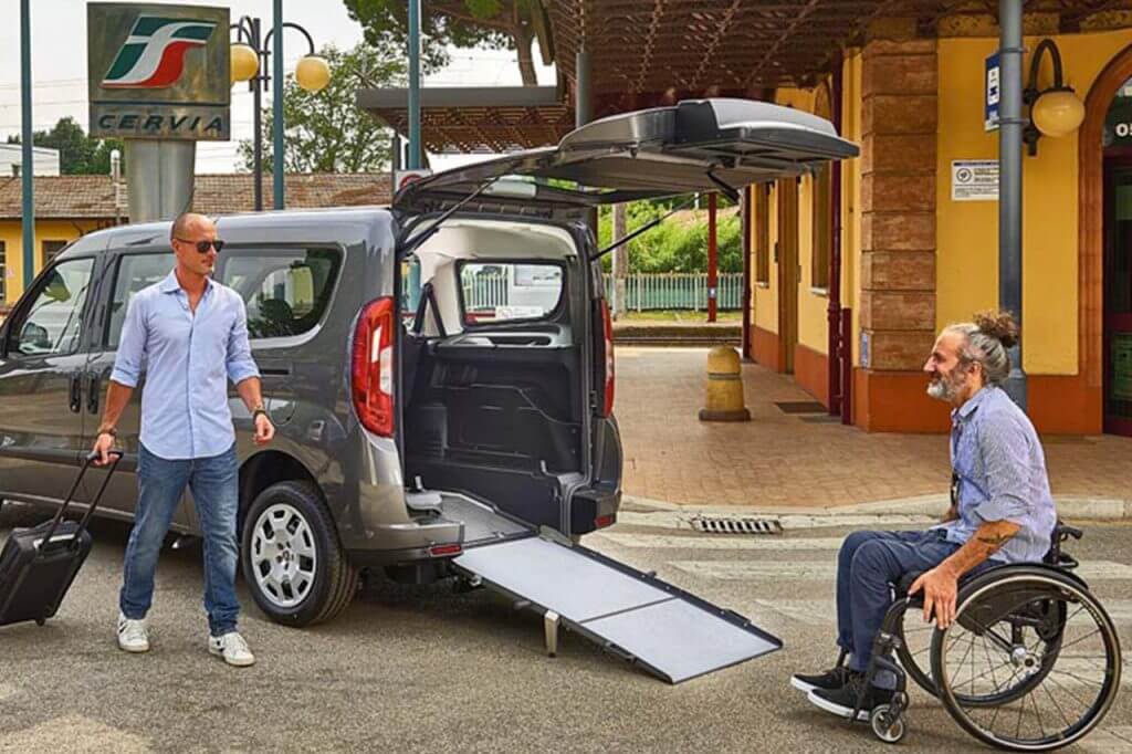 trasporto-disabili-auto-Fiat-Doblo-Maxi Autoveicoli per disabili - Automezzi per disabili - Macchine per disabili - Auto per disabili