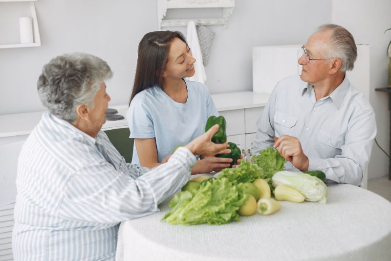 Nutrizione-nell-Anziano-Guida-all-Alimentazione-Equilibrata